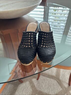 NEW Veronica Beard Black Hardie Clogs